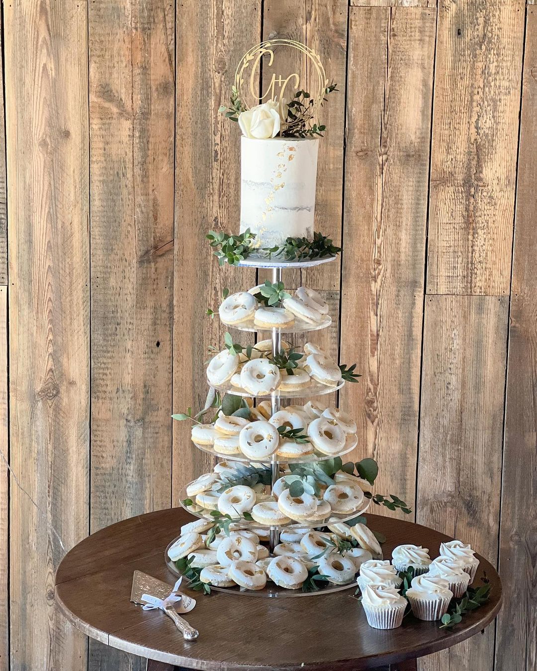 white donuts wedding cake via alexscakecreations