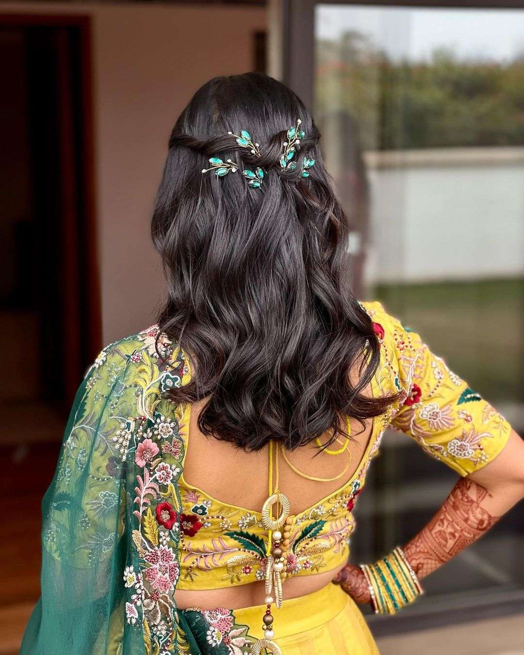 Mehndi look for short hair indian wedding hairstyle