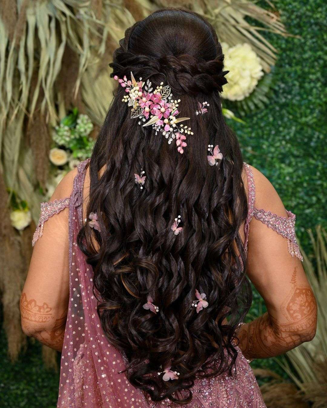 briaid half up half down indian wedding hairstyle via aayushimakeup