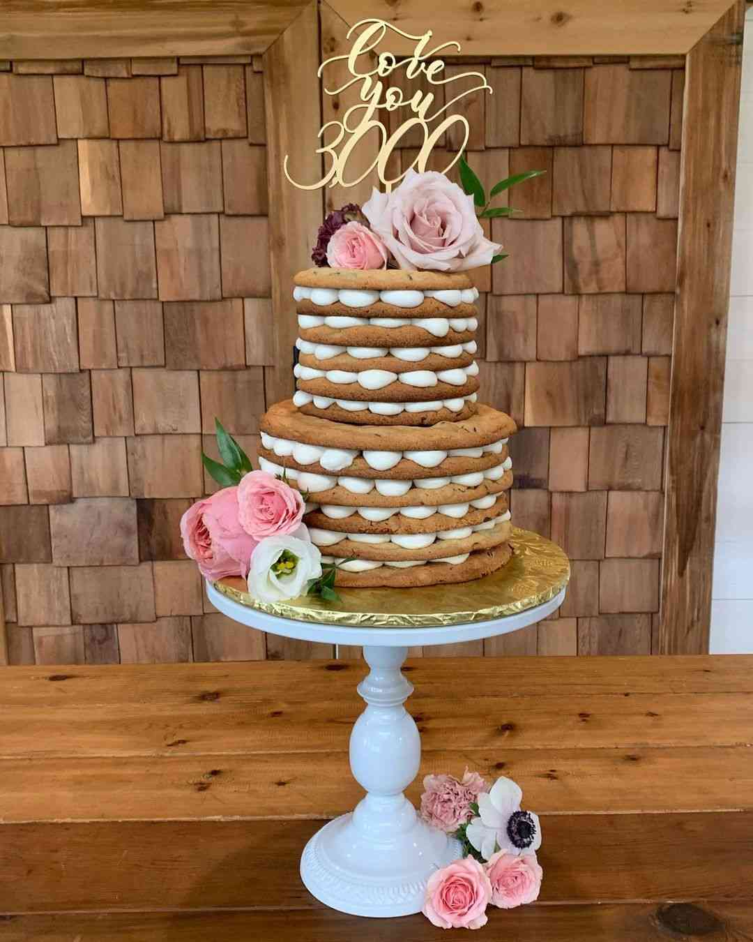 cookie wedding cake with pink roses