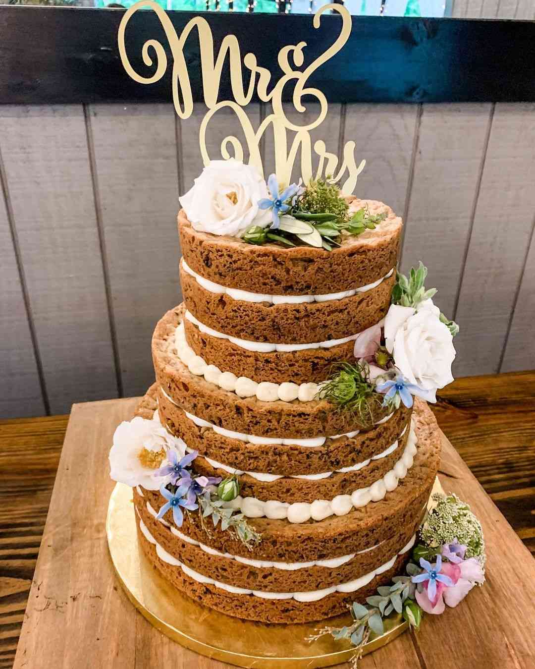wedding cookies cake with mr&mrs topper