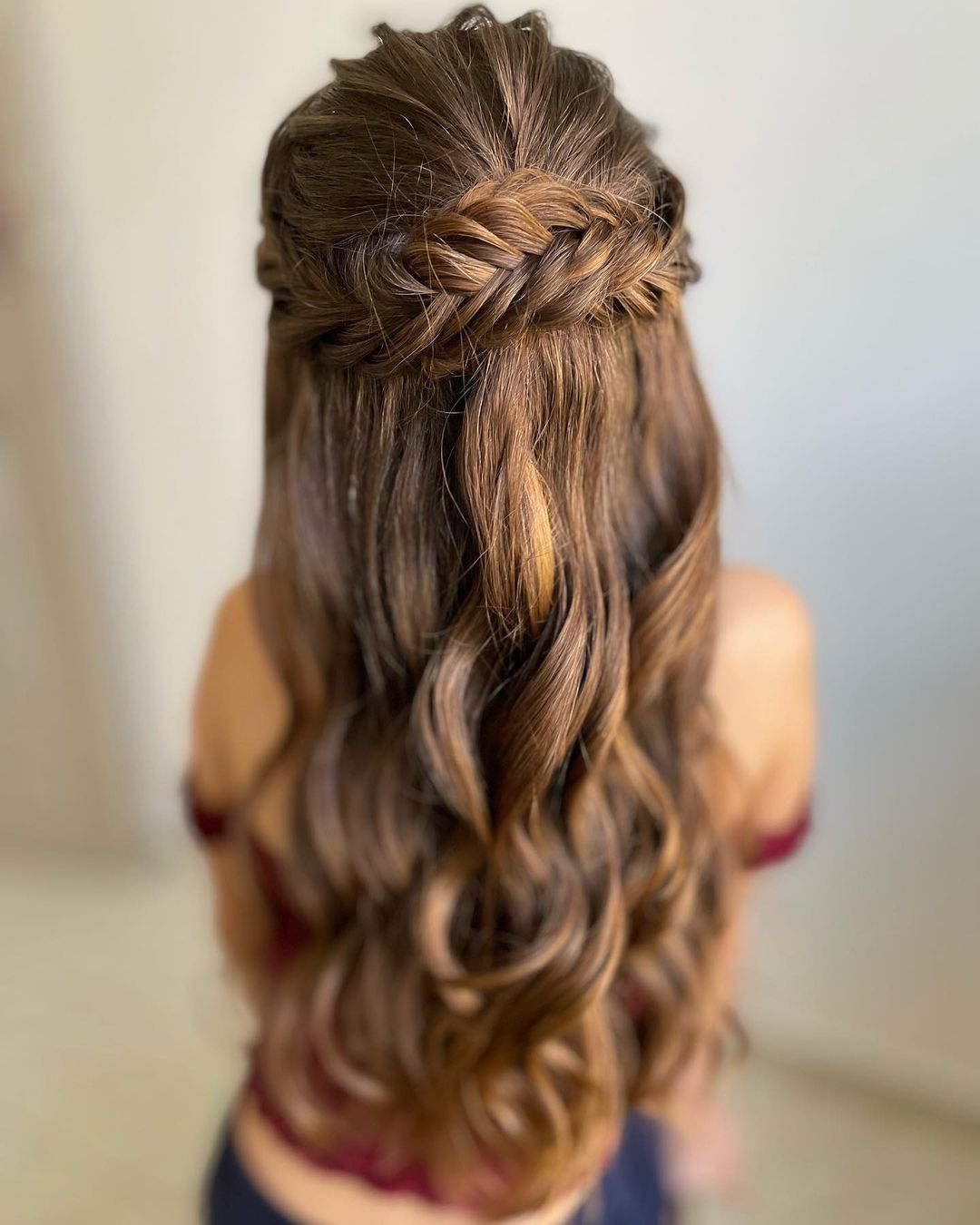 braided crown half up half down hairsyle via penteadoscintiareis