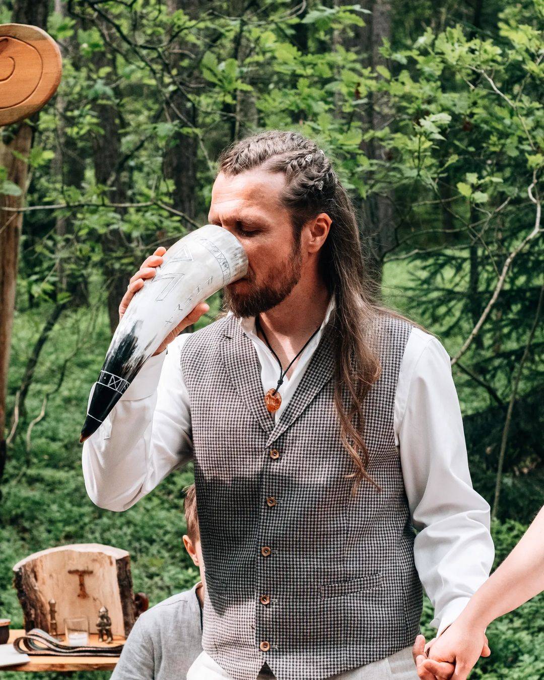 viking wedding ideas drinking horn