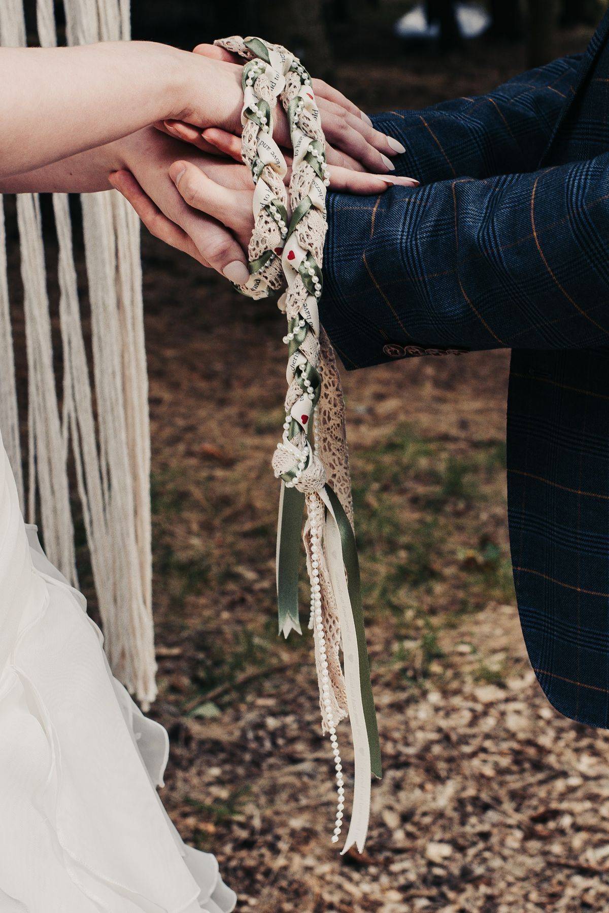 viking wedding the handfasting