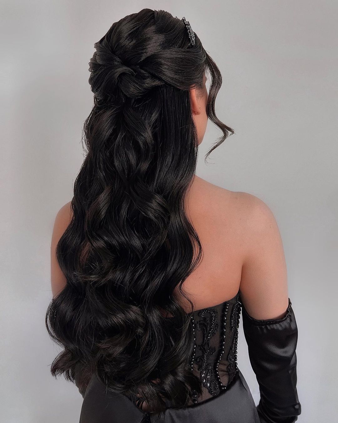 black half up half down prom hairstyle via hairstyling_by_galina