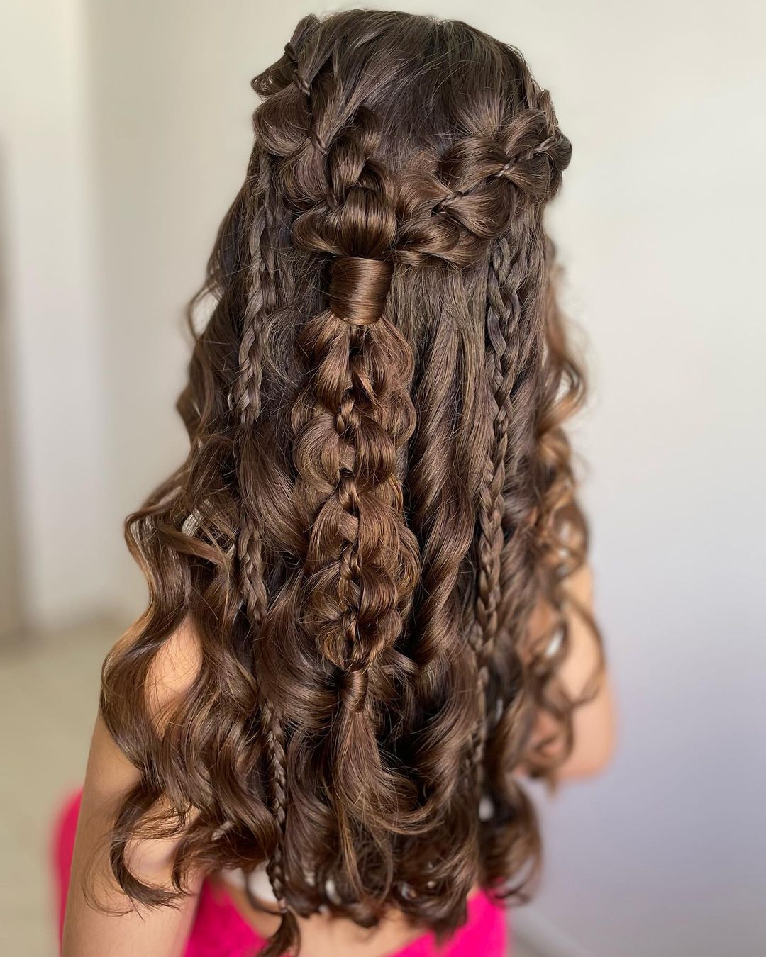 bohemian braided valentine's day hairstyle via penteadoscintiareis