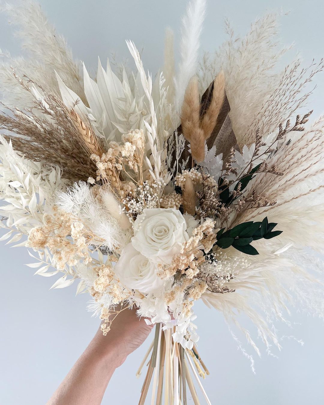 boho pampas grass dried flower wedding bouquet via pampasoutlet