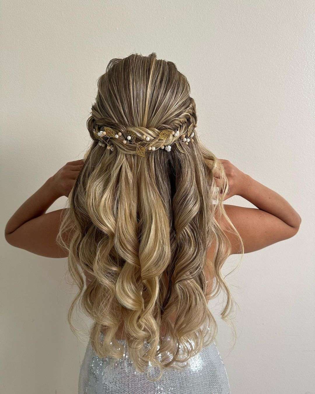 braided crown half up half down hairstyle via penteadosfernandaguimaraes