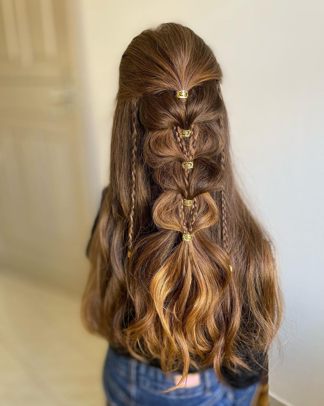 braided long hairstyle via penteadoscintiareis