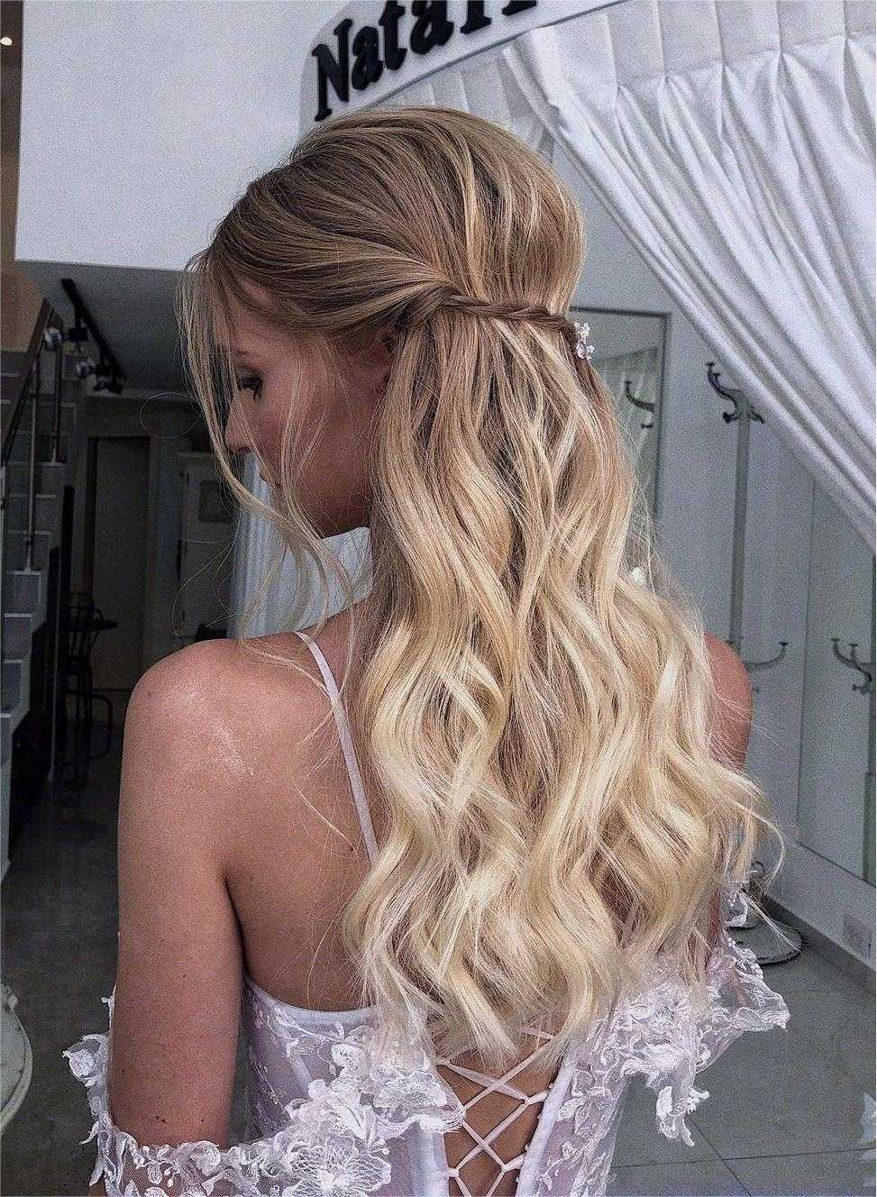 long messy wavy hairstyle via zhanna_syniavska