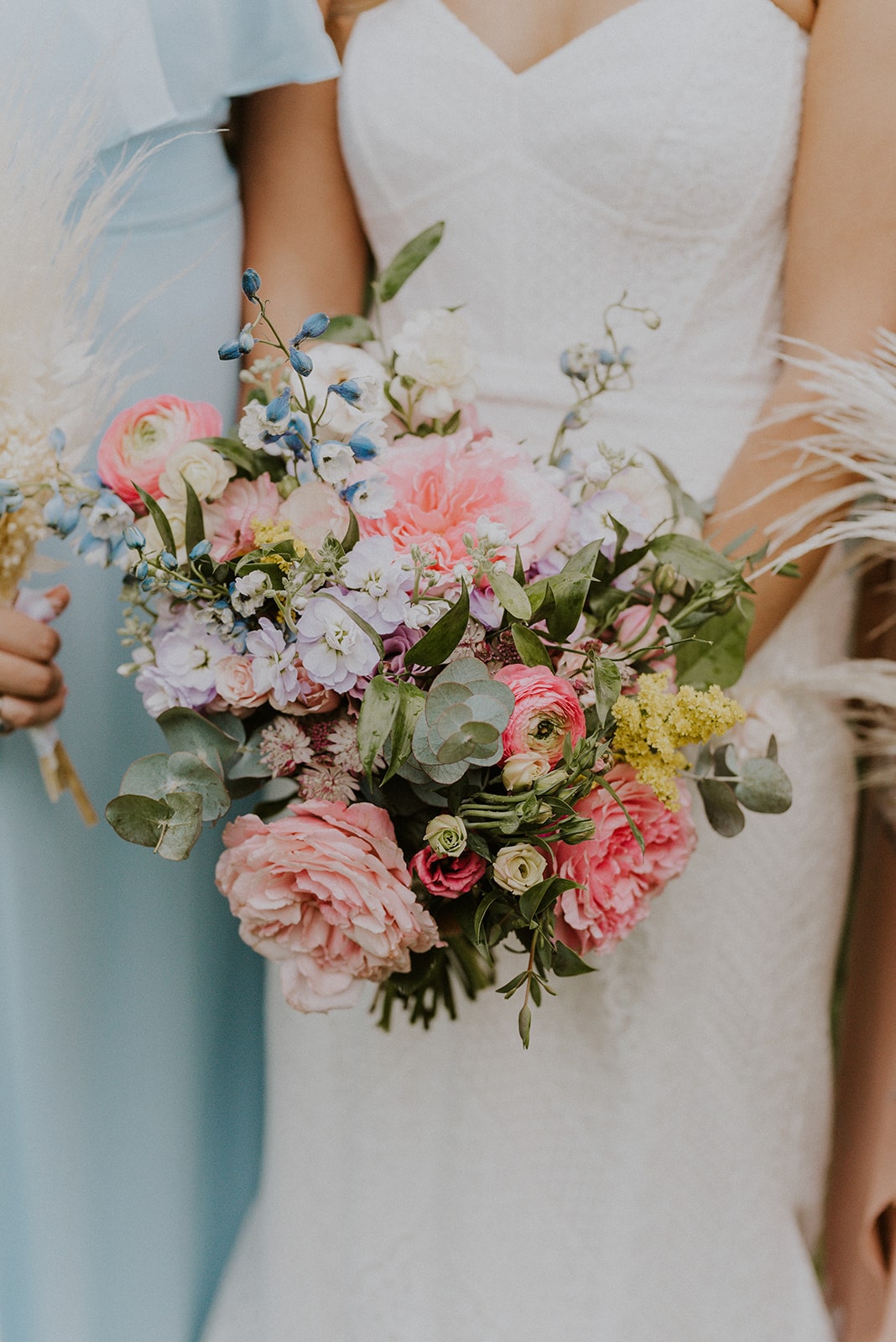 spring summer pink wedding bouquet via poppyflowers