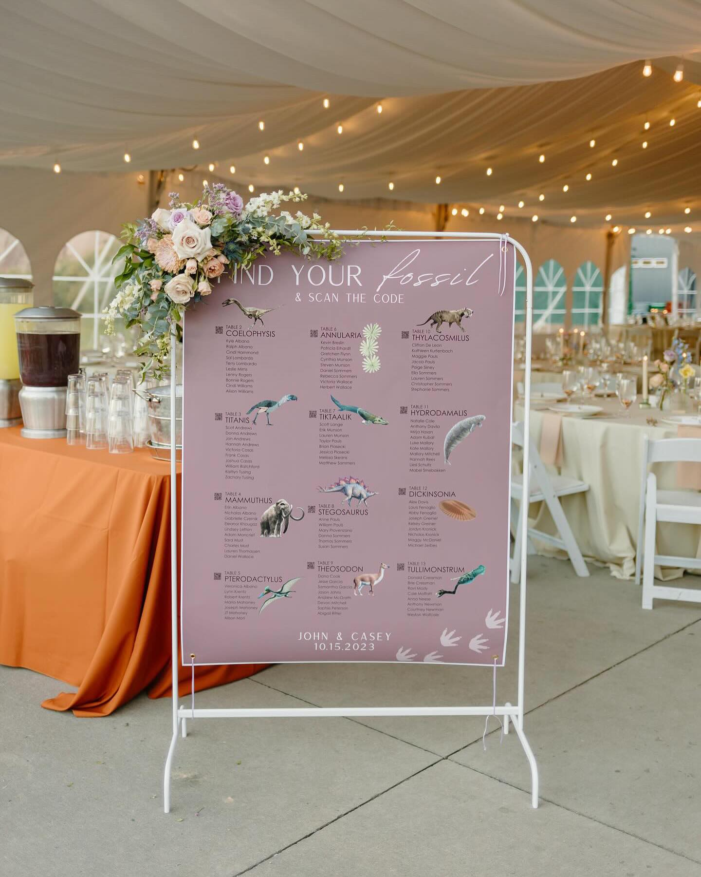 unique fossil chic seating chart via poppyflowers
